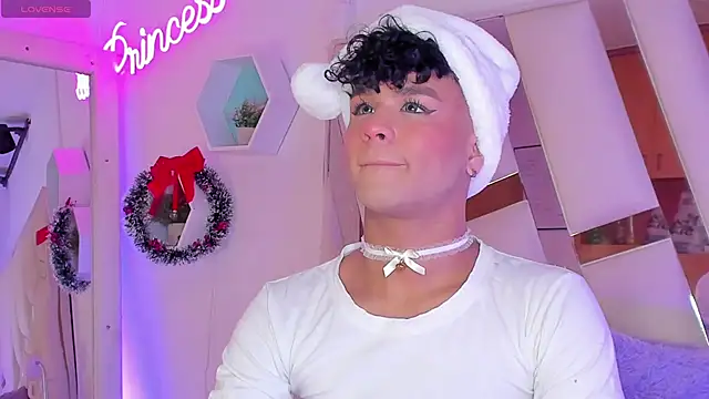 Snapshot of EthanCollens chatting on December 24, 2024, 9:33 pm EthanCollens online show from December 24, 2024, 9:33 pm