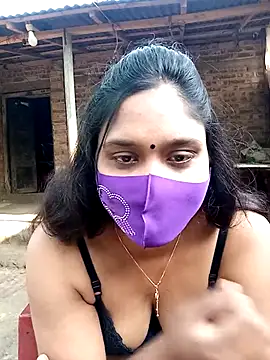 Hot Maleka online show from February 24, 2025, 2:40 am