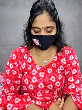 Hot Maleka online show from September 15, 2025, 3:56 pm