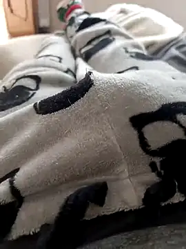 Snapshot of Loveepussyy chatting on November 6, 2025, 12:17 pm Loveepussyy online show from November 6, 2025, 12:17 pm