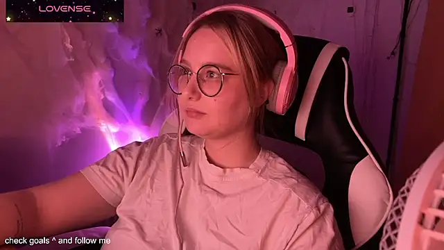 JacyWinslat online show from November 2, 2025, 1:08 am