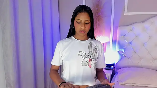 Snapshot of evelyn_evony chatting on December 24, 2024, 6:22 am evelyn evony online show from December 24, 2024, 6:22 am