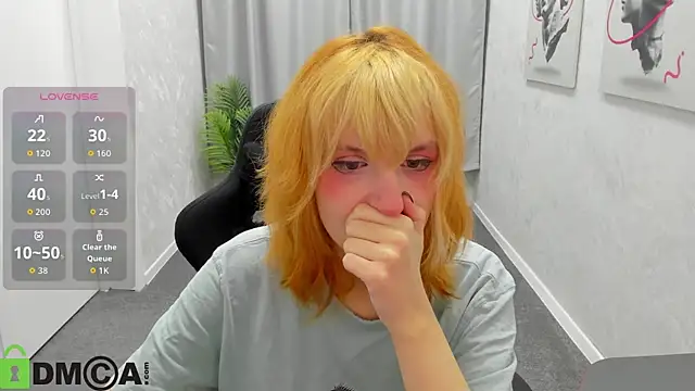 Snapshot of Little_Chips chatting on September 20, 2025, 6:20 pm Little Chips online show from September 20, 2025, 6:20 pm