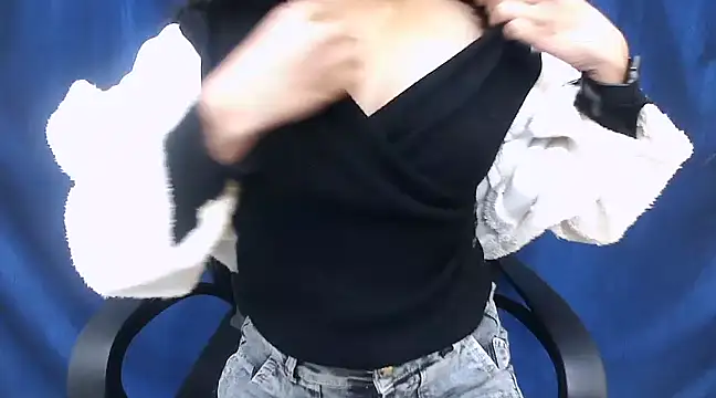 Snapshot of cutie-pie8 chatting on January 10, 2025, 10:15 pm cutie-pie8 online show from January 10, 2025, 10:15 pm