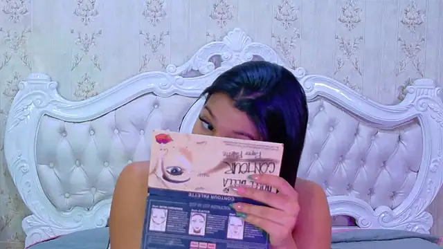 TiaraRosse online show from October 24, 2025, 12:45 pm