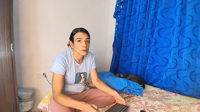 Oh Tique online show from November 14, 2025, 7:45 pm