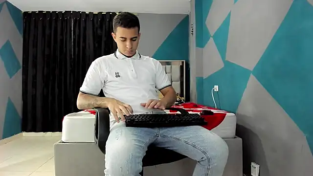 simookeler online show from January 5, 2025, 1:45 am