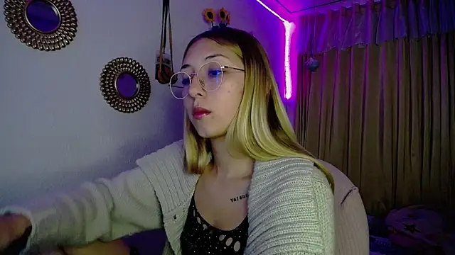 Soffy-brooks online show from December 11, 2024, 4:28 am