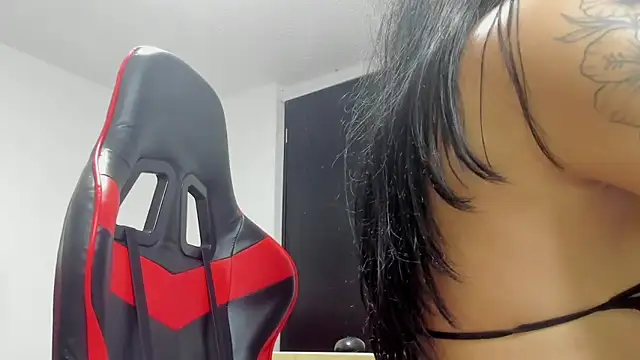 Snapshot of ZachaTompson chatting on February 27, 2025, 2:32 am ZachaTompson online show from February 27, 2025, 2:32 am