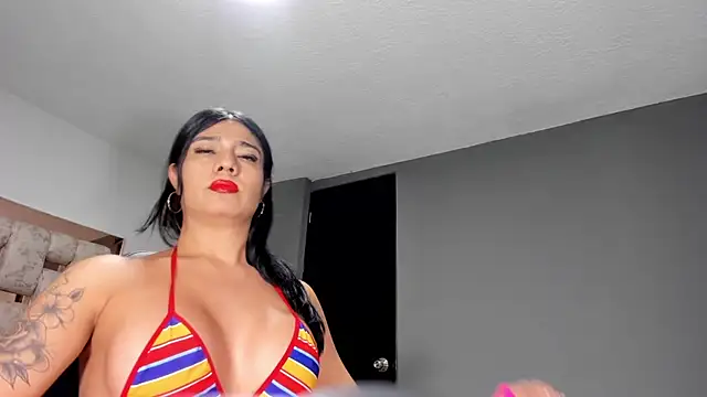 Snapshot of ZachaTompson chatting on October 17, 2025, 7:27 pm ZachaTompson online show from October 17, 2025, 7:27 pm