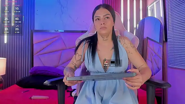 Snapshot of channel_guss chatting on November 9, 2025, 10:52 pm channel guss online show from November 9, 2025, 10:52 pm