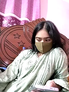 Arisha- online show from October 24, 2025, 12:45 pm