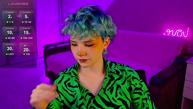 Snapshot of School_Love chatting on December 13, 2024, 1:12 pm School Love online show from December 13, 2024, 1:12 pm