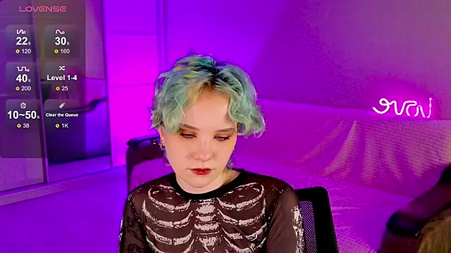 Snapshot of School_Love chatting on March 9, 2025, 1:04 pm School Love online show from March 9, 2025, 1:04 pm