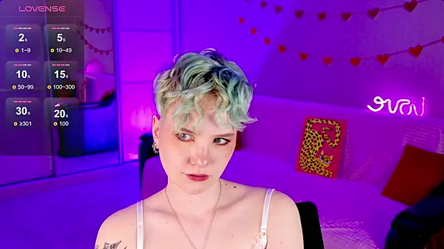 Snapshot of School_Love chatting on March 16, 2025, 4:12 pm School Love online show from March 16, 2025, 4:12 pm