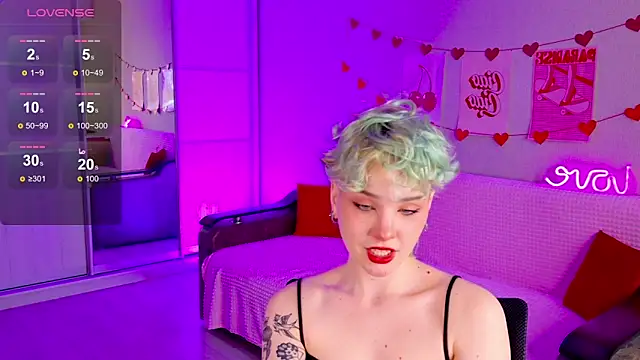 Snapshot of School_Love chatting on March 20, 2025, 1:04 pm School Love online show from March 20, 2025, 1:04 pm