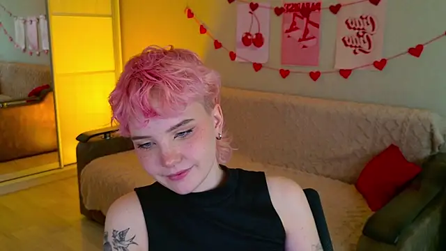 Snapshot of School_Love chatting on September 24, 2025, 11:13 am School Love online show from September 24, 2025, 11:13 am