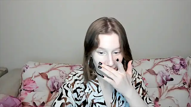 Snapshot of EnigmaSee chatting on January 3, 2025, 12:08 pm EnigmaSee online show from January 3, 2025, 12:08 pm