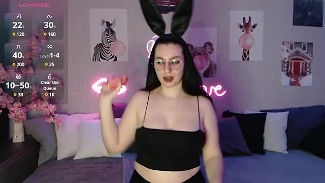 Fluffy Tiffy online show from February 12, 2025, 12:48 am