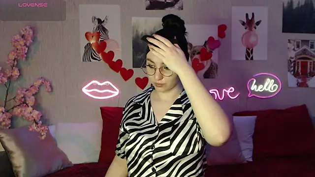 Fluffy Tiffy online show from February 15, 2025, 12:59 am