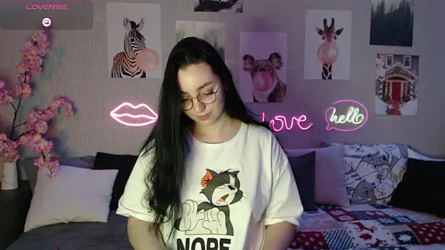 Fluffy Tiffy online show from February 17, 2025, 1:58 am