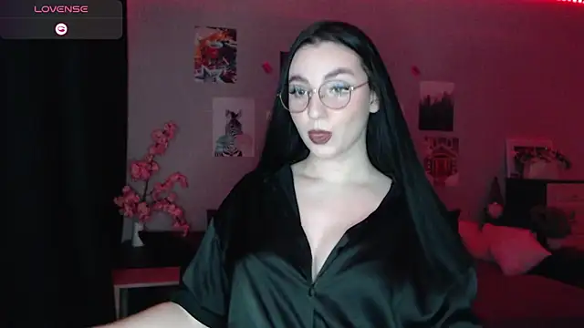 Fluffy Tiffy online show from February 28, 2025, 1:47 am