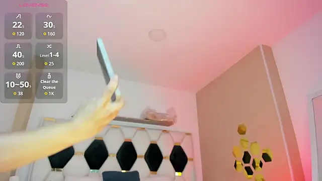 Snapshot of North-Dio chatting on November 11, 2025, 11:54 am North-Dio online show from November 11, 2025, 11:54 am