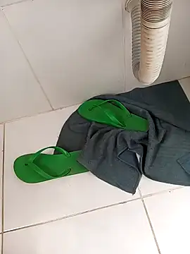 Snapshot of lobomisterioso13 chatting on December 16, 2024, 10:50 am lobomisterioso13 online show from December 16, 2024, 10:50 am