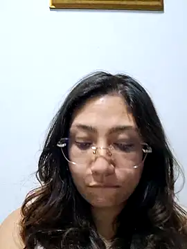 Mia Ruiz online show from October 31, 2025, 2:12 am