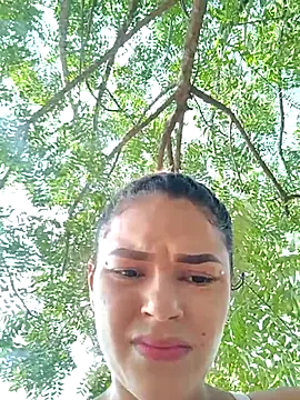 Snapshot of Mommy-Hot chatting on March 1, 2025, 2:13 pm Mommy-Hot online show from March 1, 2025, 2:13 pm