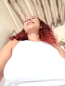 Snapshot of Mommy-Hot chatting on October 10, 2025, 2:49 pm Mommy-Hot online show from October 10, 2025, 2:49 pm