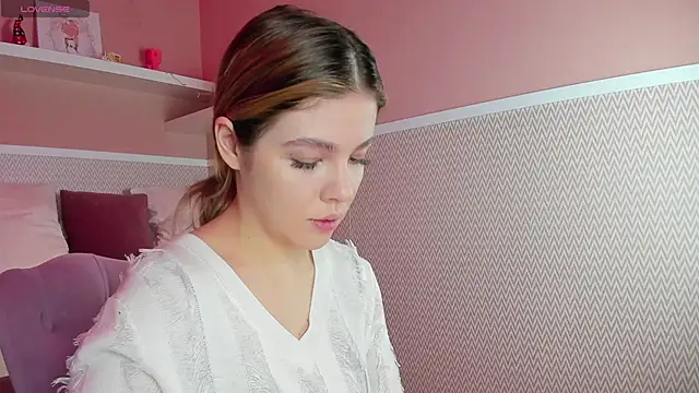 Snapshot of Anna_Robinson chatting on January 10, 2025, 1:21 am Anna Robinson online show from January 10, 2025, 1:21 am