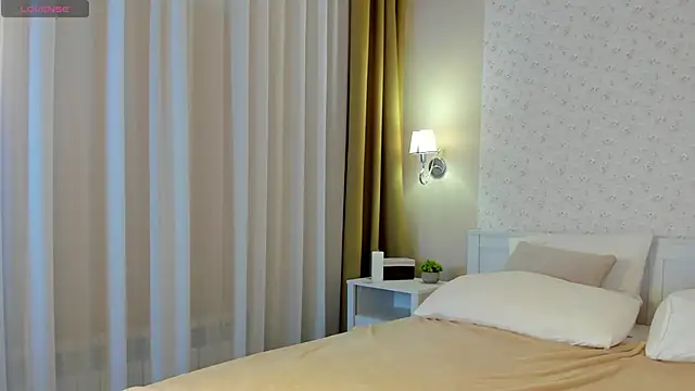 Snapshot of Anna_Robinson chatting on February 21, 2025, 5:24 am Anna Robinson online show from February 21, 2025, 5:24 am