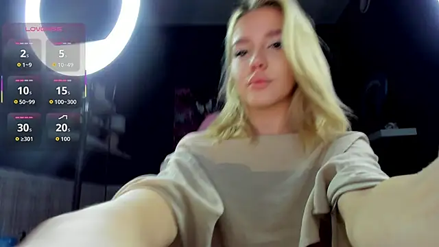 Snapshot of Anna_Robinson chatting on September 19, 2025, 1:07 am Anna Robinson online show from September 19, 2025, 1:07 am