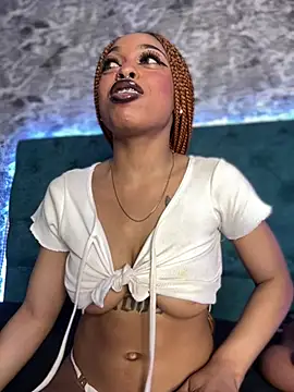 Snapshot of Melany_Williams chatting on February 6, 2025, 4:47 pm Melany Williams online show from February 6, 2025, 4:47 pm