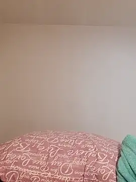 Snapshot of realsquirter chatting on February 21, 2025, 10:50 am realsquirter online show from February 21, 2025, 10:50 am