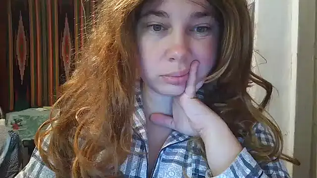 Cora Maro online show from September 15, 2025, 10:43 pm