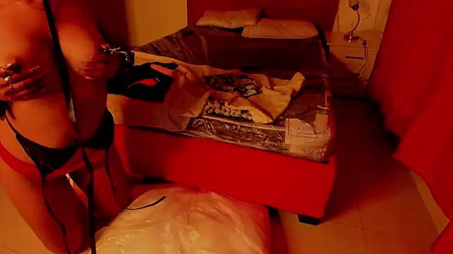 Snapshot of DakotaHoland chatting on March 4, 2025, 7:08 am DakotaHoland online show from March 4, 2025, 7:08 am