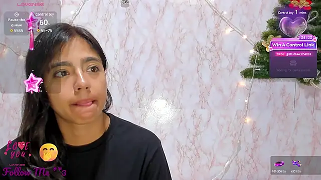 Snapshot of BarbieHotLaura chatting on December 27, 2024, 9:43 pm BarbieHotLaura online show from December 27, 2024, 9:43 pm