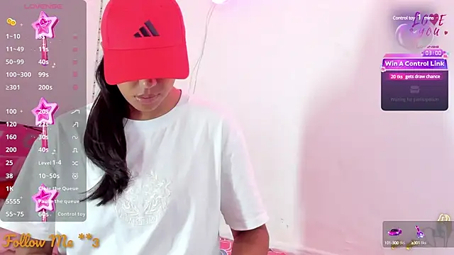 Snapshot of BarbieHotLaura chatting on March 16, 2025, 2:11 pm BarbieHotLaura online show from March 16, 2025, 2:11 pm