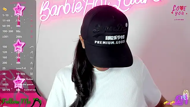 Snapshot of BarbieHotLaura chatting on March 17, 2025, 6:11 pm BarbieHotLaura online show from March 17, 2025, 6:11 pm