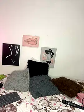 Snapshot of BarbieHotLaura chatting on November 29, 2025, 2:58 am BarbieHotLaura online show from November 29, 2025, 2:58 am