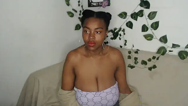 lyssyhorny online show from October 1, 2025, 2:17 am
