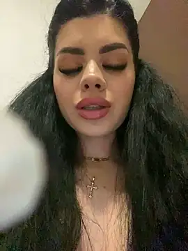 Snapshot of Ameliablack_1 chatting on February 15, 2025, 6:33 pm Ameliablack 1 online show from February 15, 2025, 6:33 pm