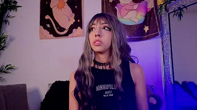 Nyx nayla online show from November 11, 2025, 9:09 am