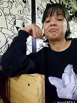 LorenRosse online show from October 22, 2025, 11:04 pm