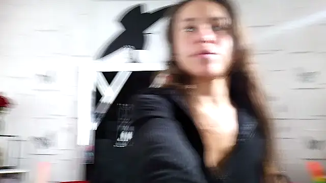 Snapshot of RubyEmerald chatting on October 23, 2025, 12:54 am RubyEmerald online show from October 23, 2025, 12:54 am