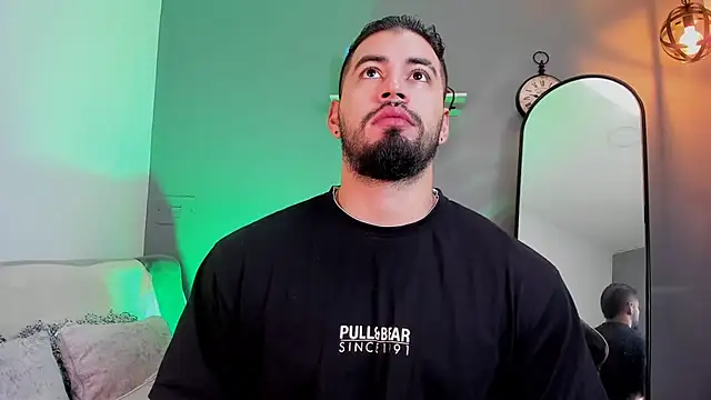 Snapshot of jaxon_colton chatting on February 9, 2025, 2:29 pm jaxon colton online show from February 9, 2025, 2:29 pm