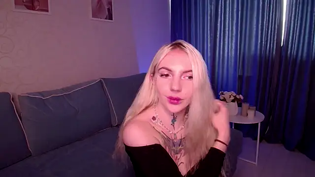 Snapshot of AnneTenet chatting on September 17, 2025, 9:22 am AnneTenet online show from September 17, 2025, 9:22 am