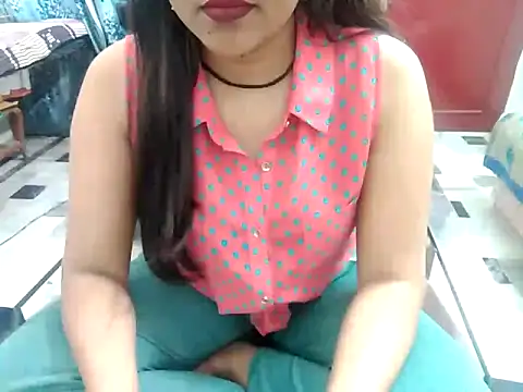 Snapshot of aarushi_sharmaa chatting on February 14, 2025, 4:15 am aarushi sharmaa online show from February 14, 2025, 4:15 am